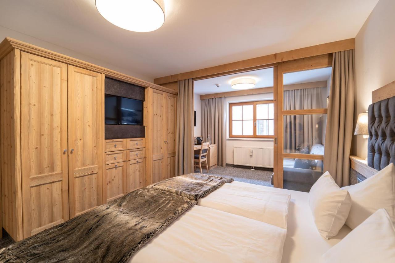 Hotel Das Seekarhaus オーバータウエルン エクステリア 写真