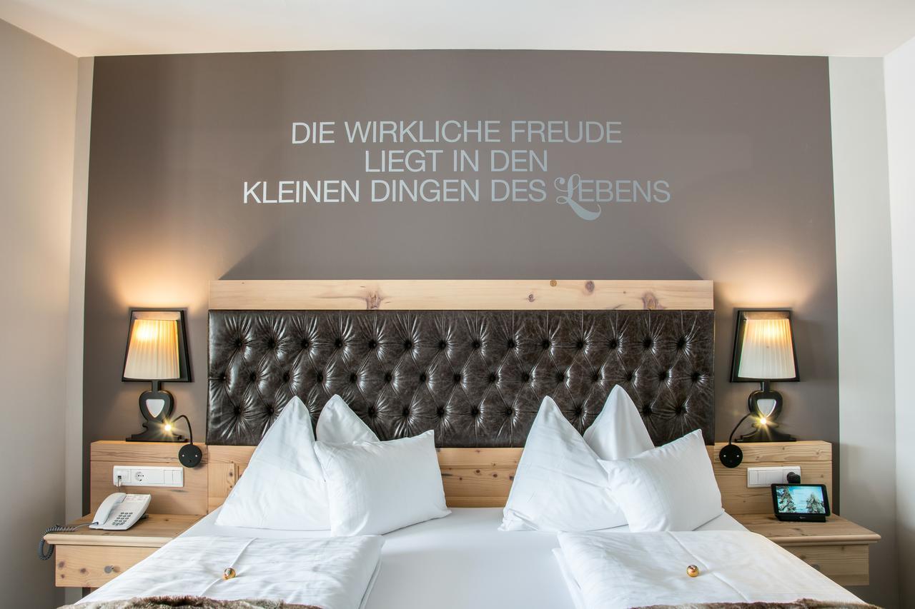 Hotel Das Seekarhaus オーバータウエルン エクステリア 写真